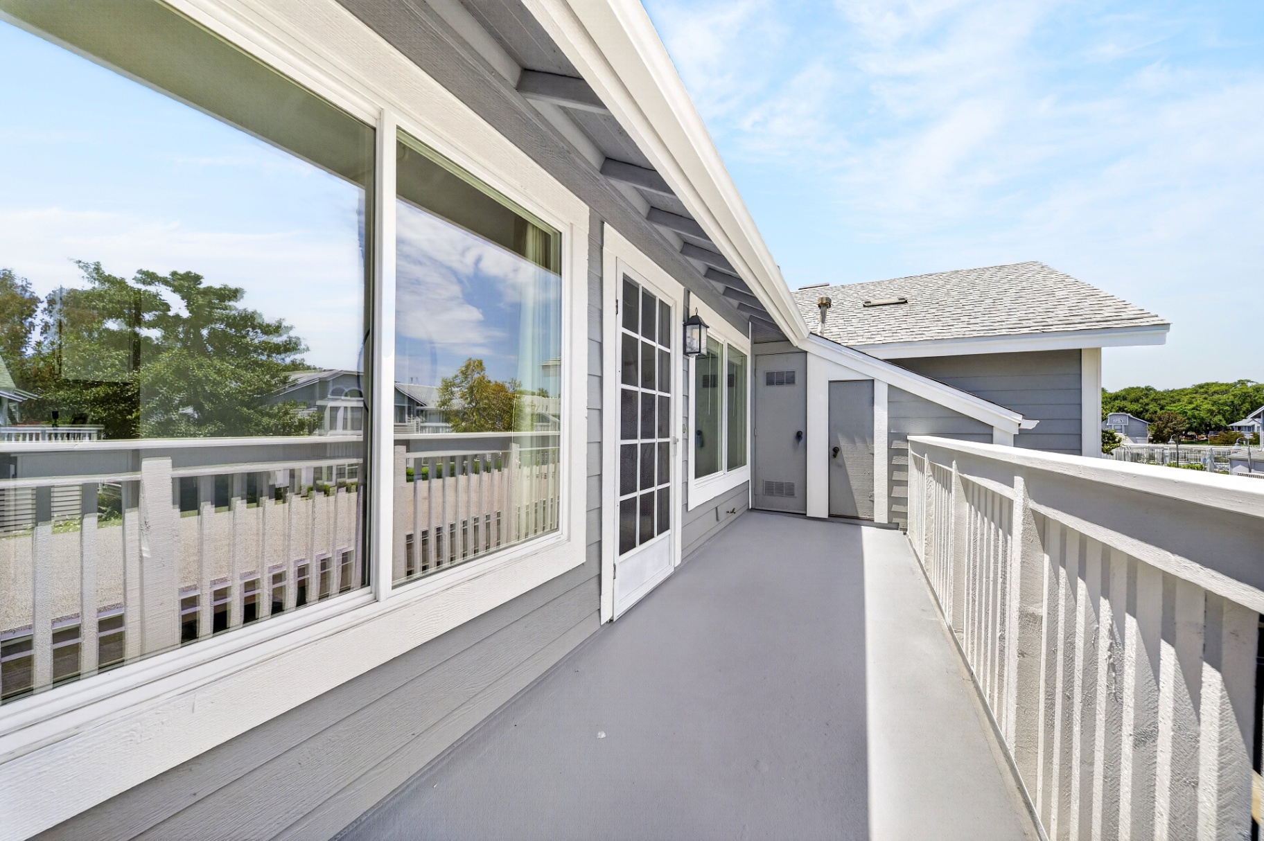 Private balcony deck